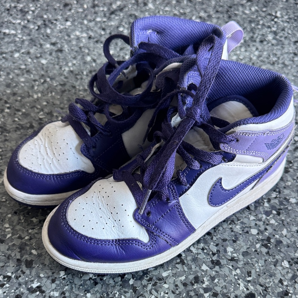 Jordan Kids Purple and White Sneakers